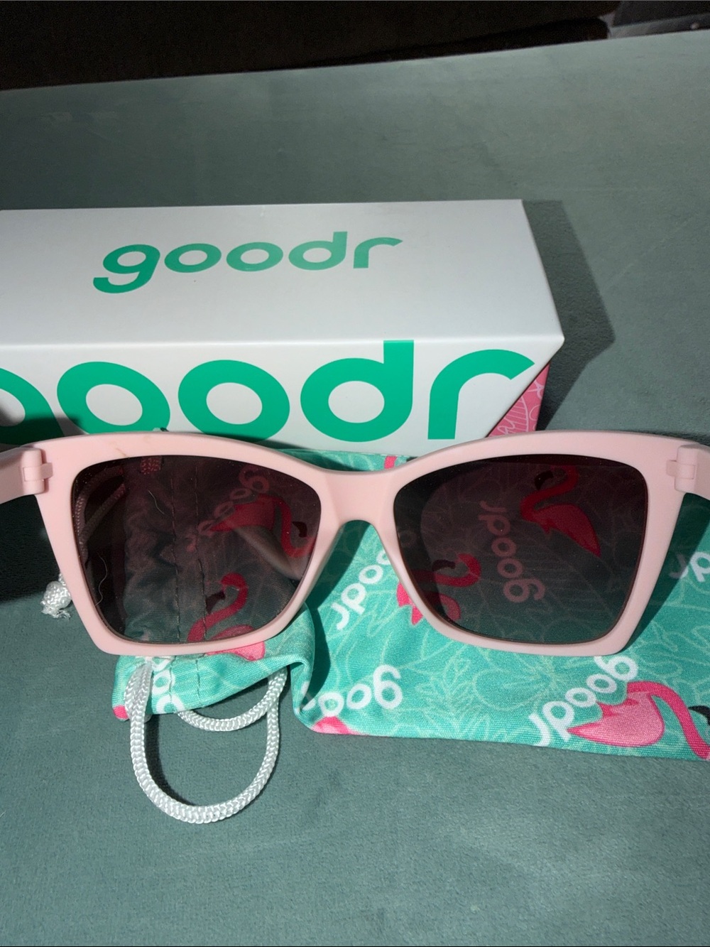 Goodr Pop G Sunglasses in Rosé Retail Therapy - Picture 5 of 8